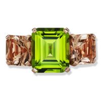 gemstone-ring-cirque-Jane-Taylor-The-Snake-Charmer-three-stone-ring-peridot-emerald-cut-fancy-emerald