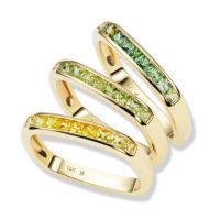 gemstone-ring-cirque-Jane-Taylor-square-rings-with-square-yellow-and-green-sapphires-yellow-gold
